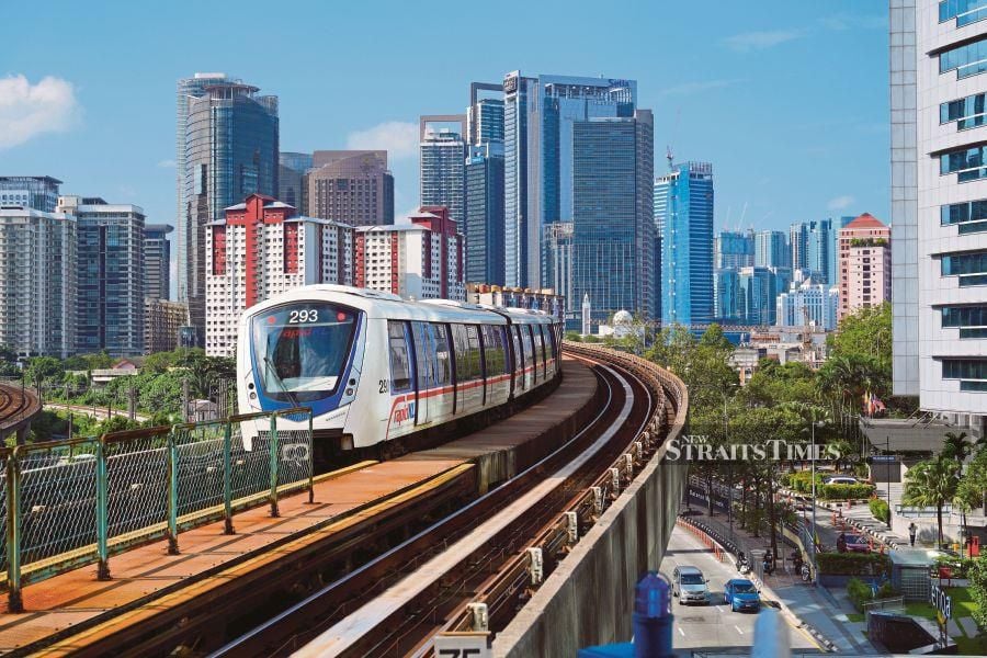 LRT-3-Train-n-Tracks