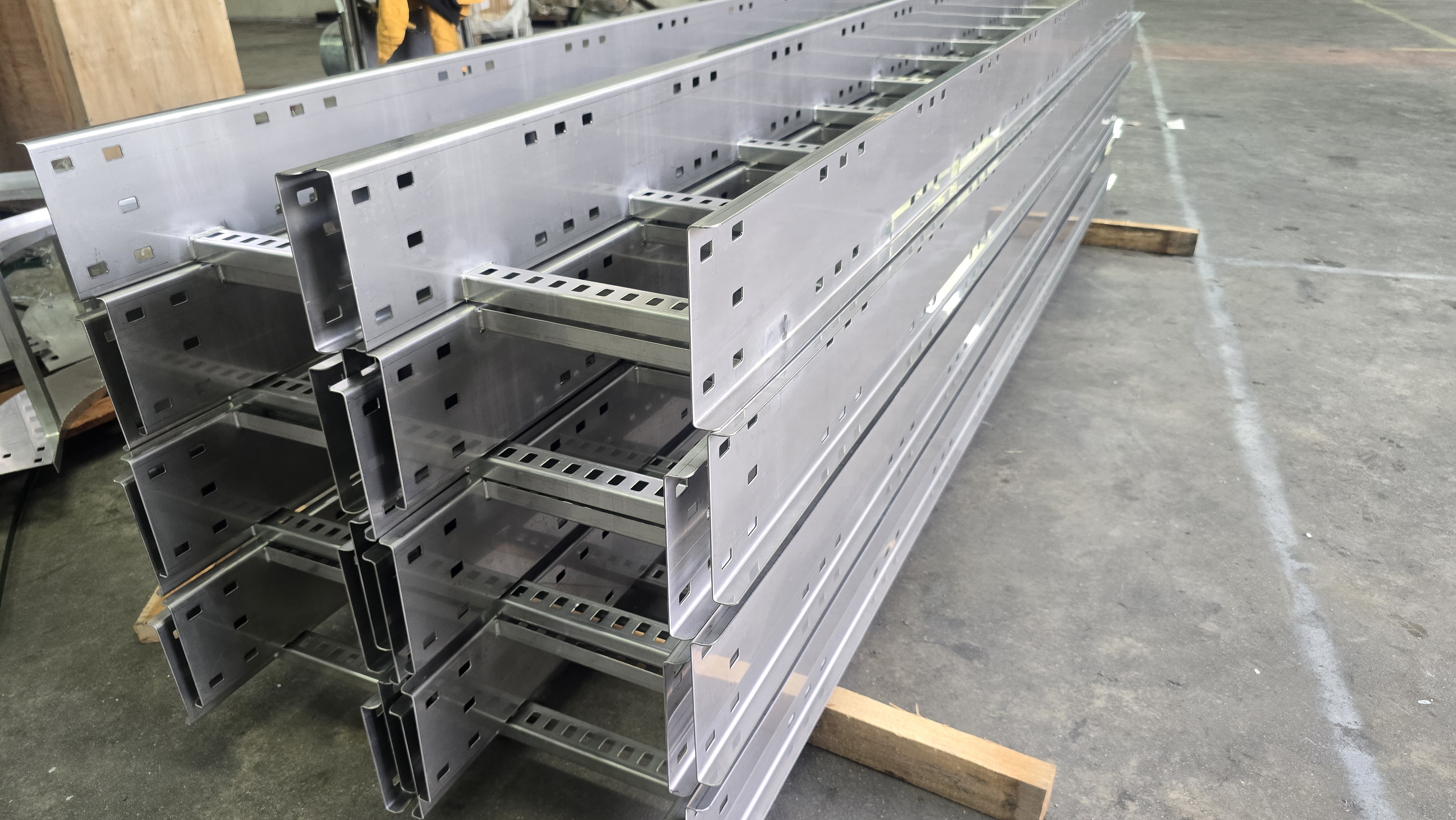 Cable ladder gallery image 24