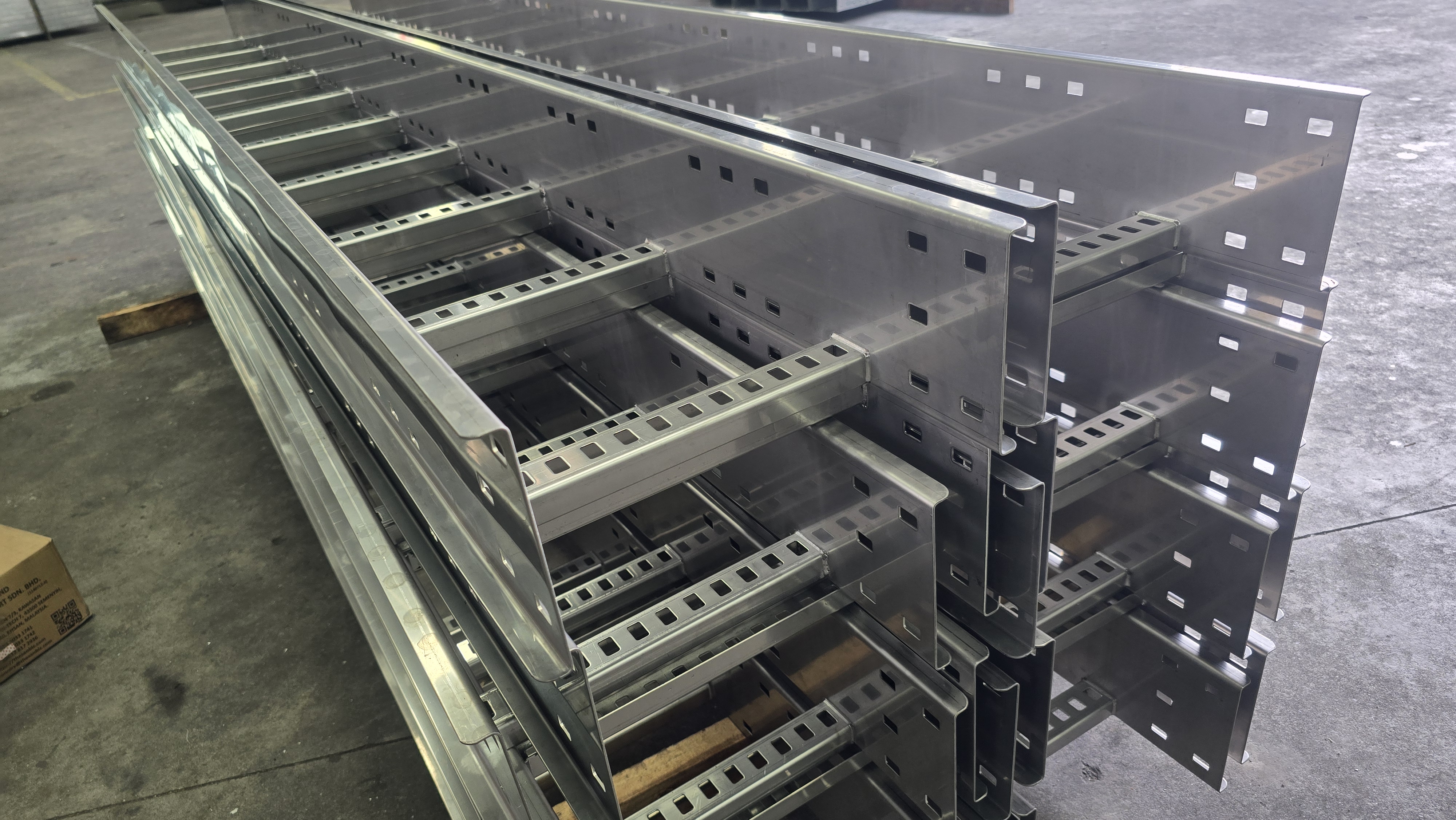 Cable ladder gallery image 26