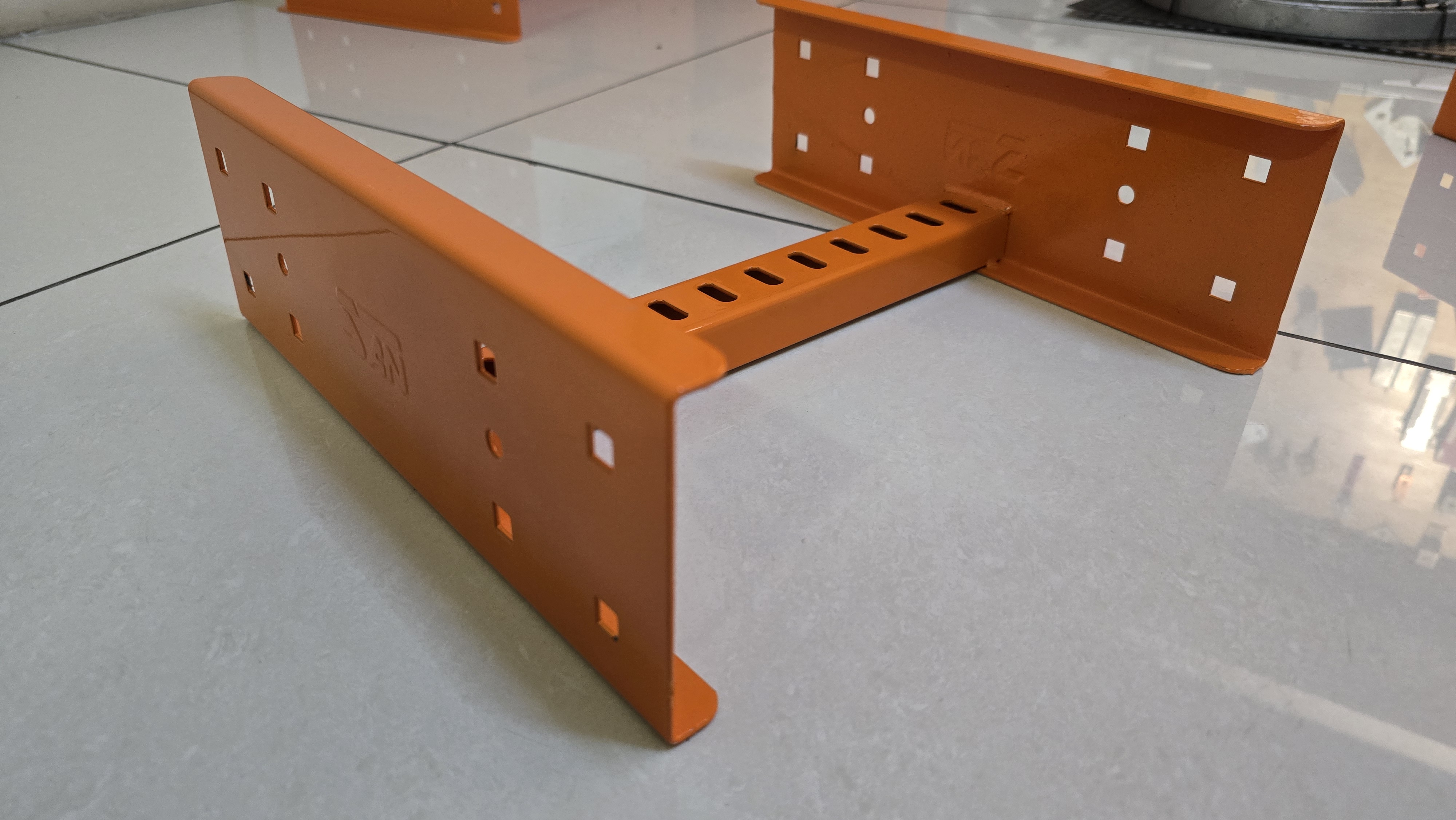 Cable ladder gallery image 31
