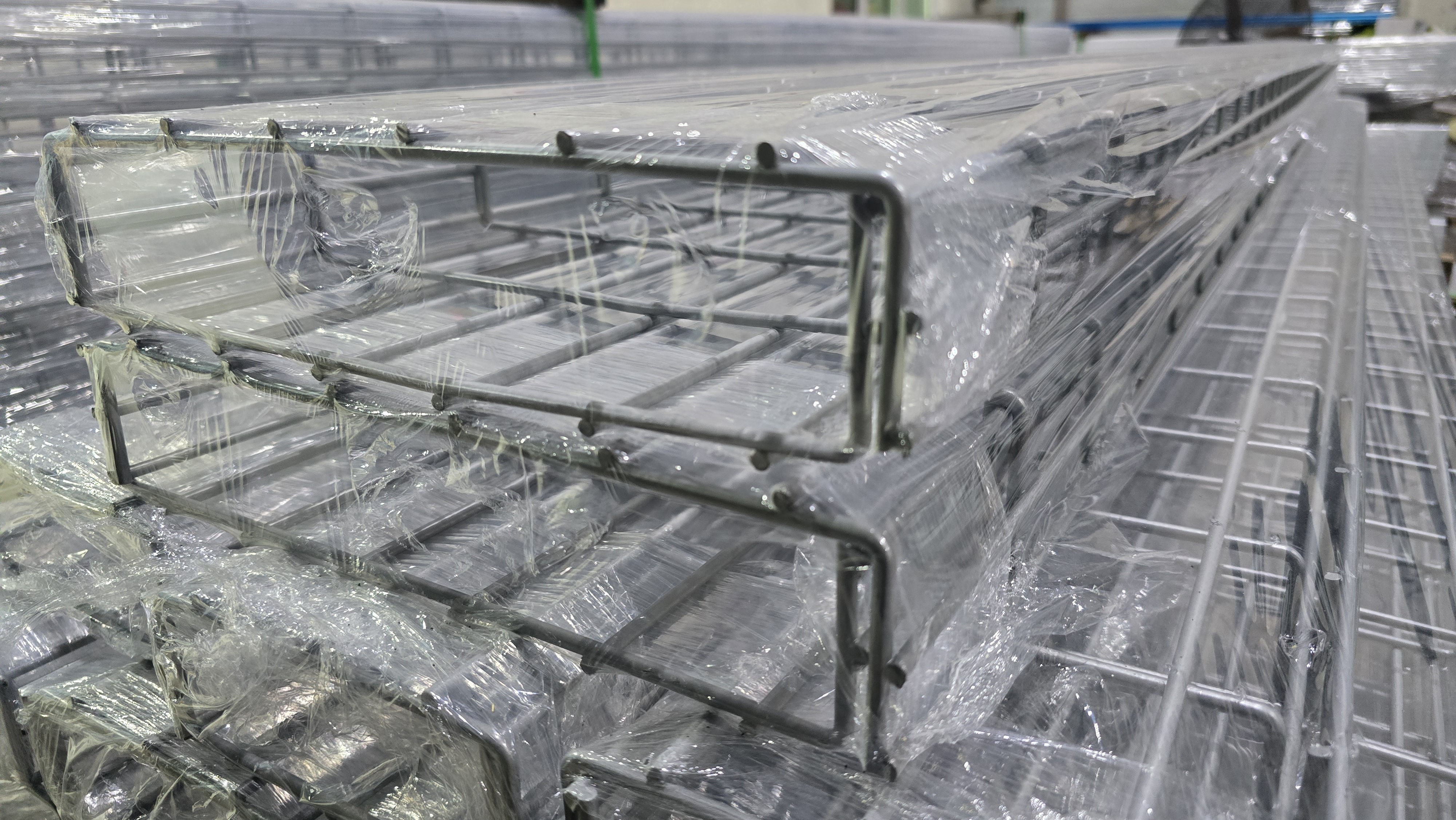 Wire mesh basket tray gallery image 23